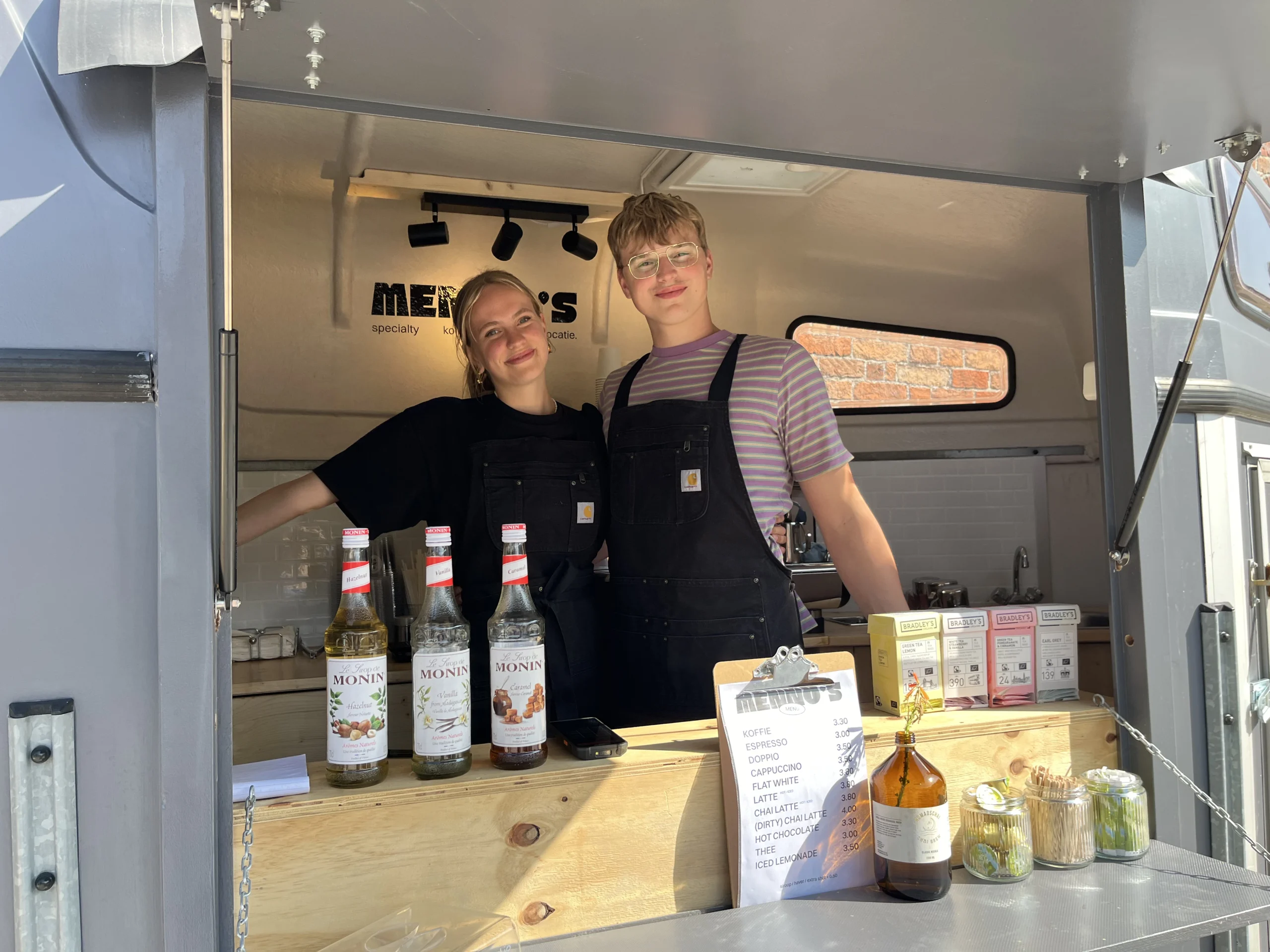 barista in koffietruck